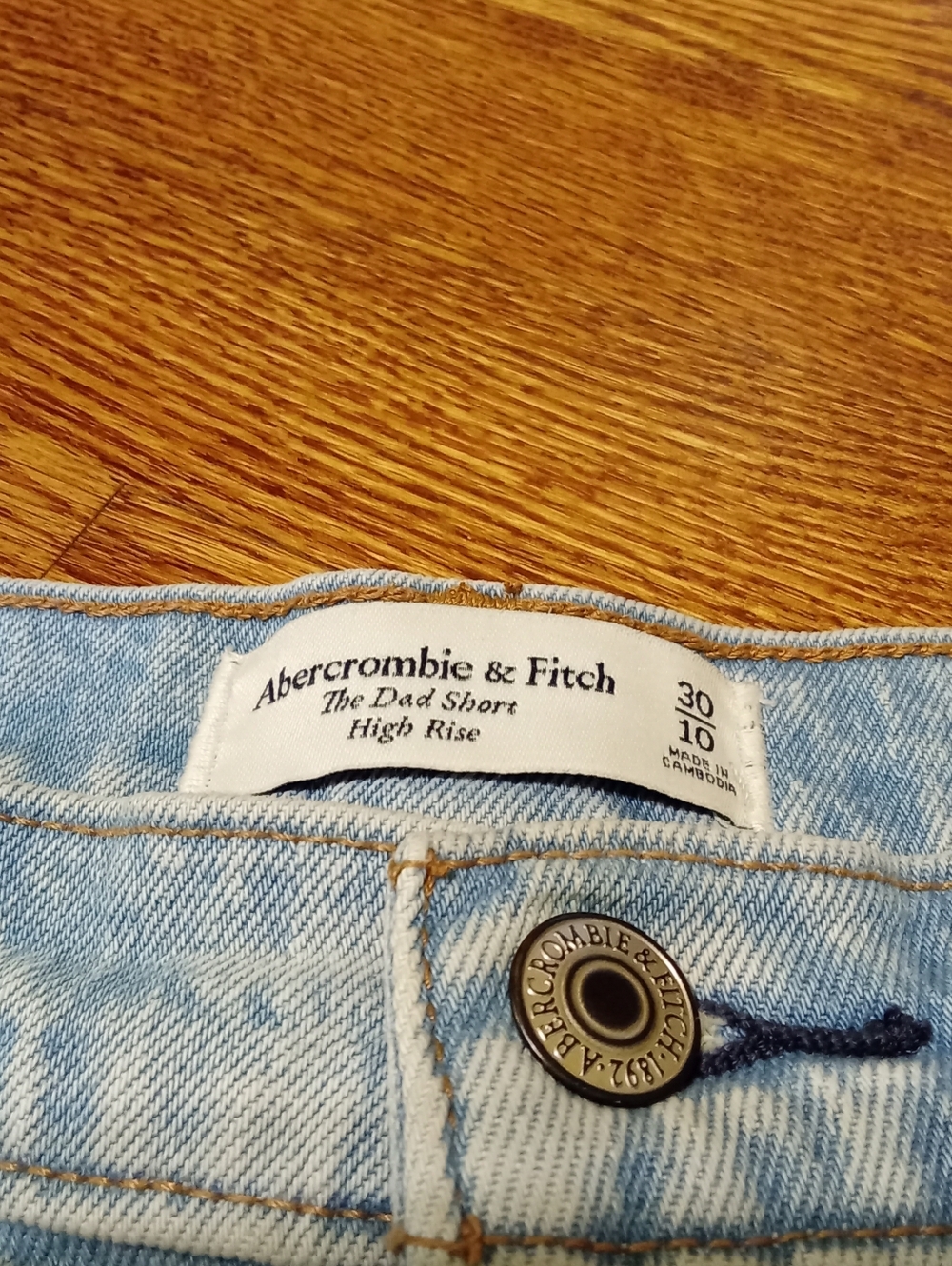 Abercrombie & Fitch Denim Shorts Light Wash 30/10 - Picture 3 of 7